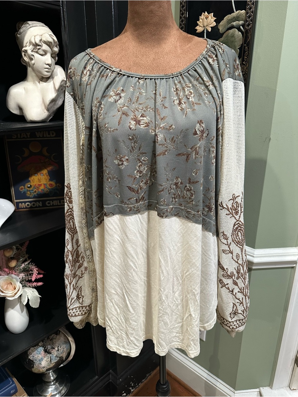 Gimmicks by BKE Patchwork Lace Embroidered Boho Top – Size XL